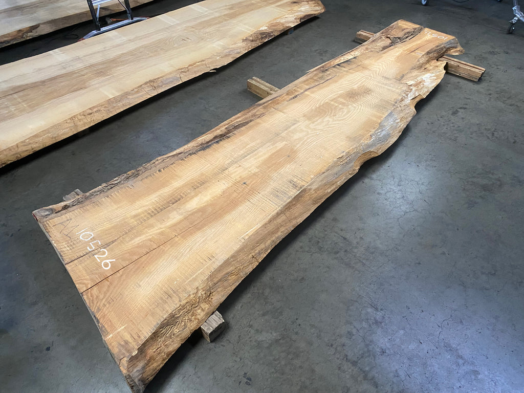 White Oak 10526 (124'' x 23"-40" x 3'')