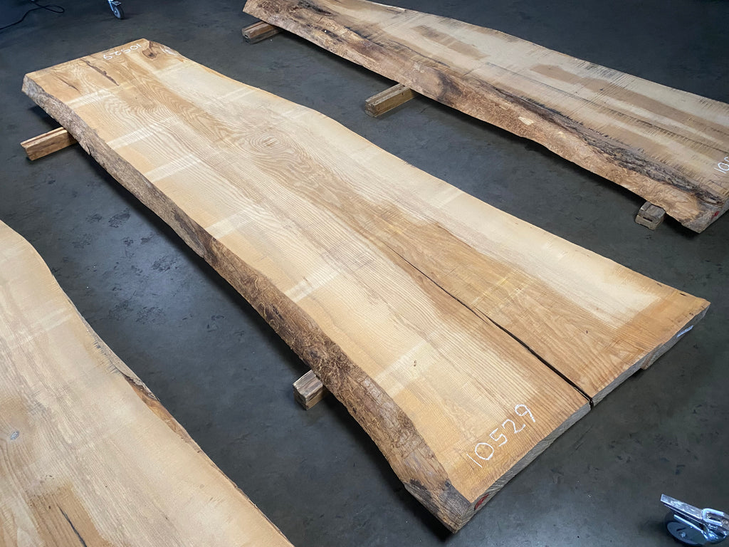 White Oak 10529 (123.5'' x 34"-44" x 3'')