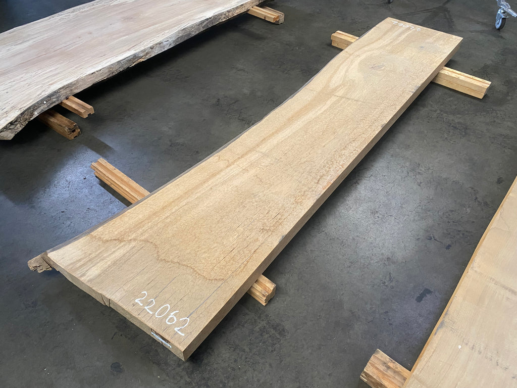 White Oak 22062 (102'' x 22.5"-27" x 3'')