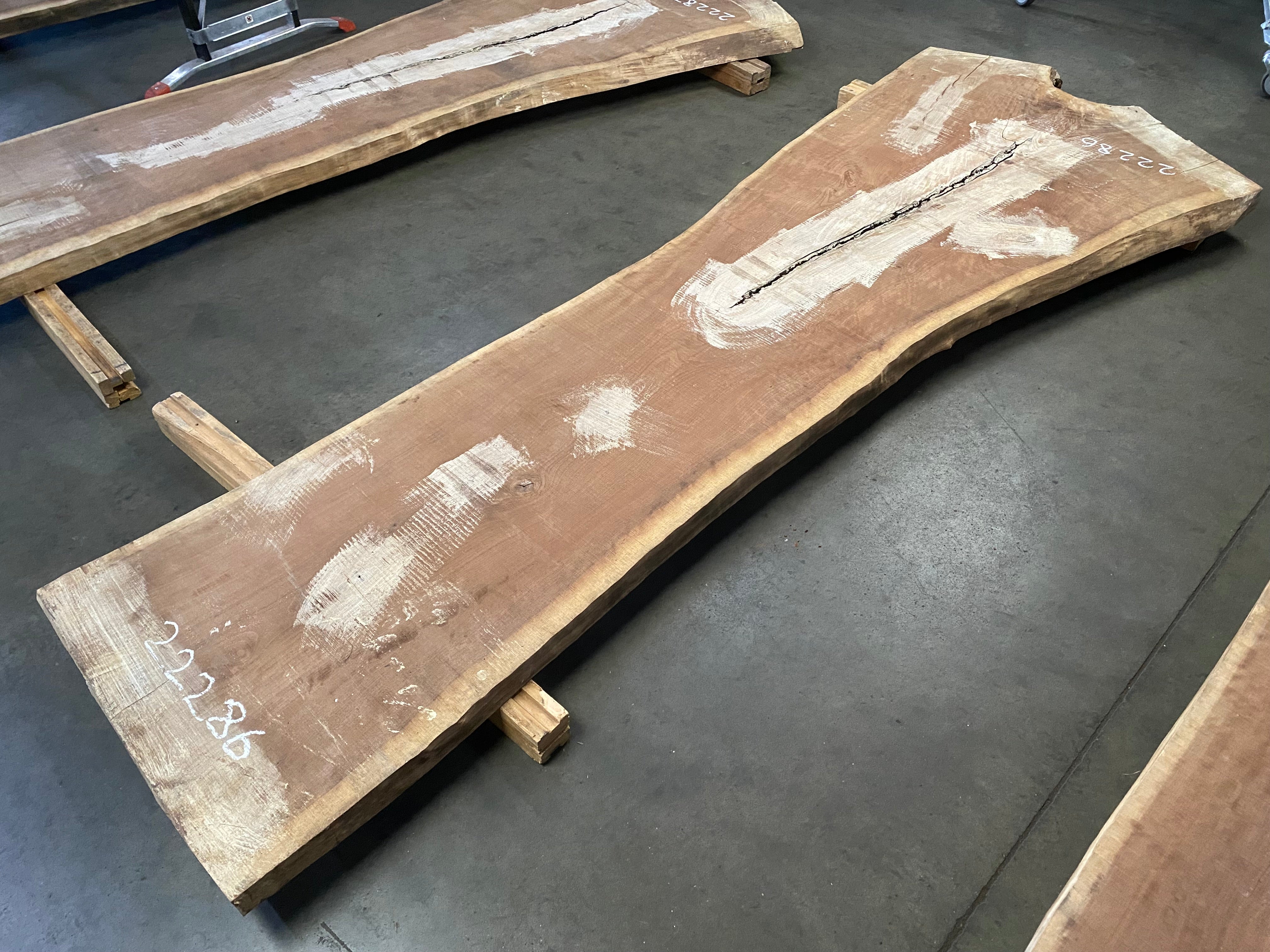 solol wood(walnut） Black Walnut 22286 (108'' x 24